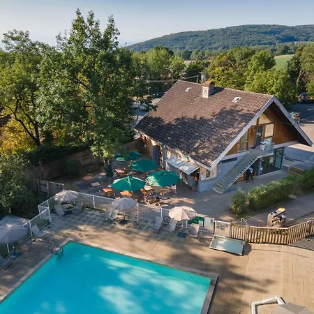 Huttopia Les Bains Campsite 3*