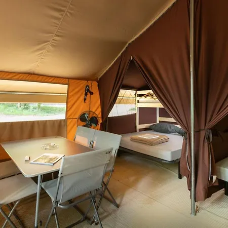 Huttopia Les Bains